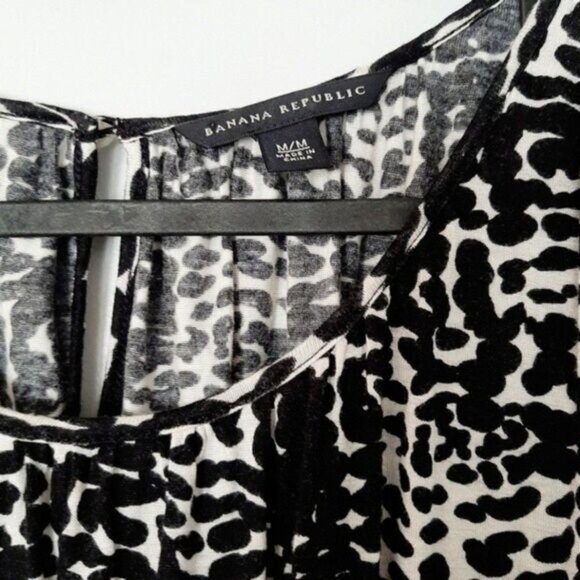 BANANA REPUBLIC Peplum Sleeveless Top B&W Watercolor Dot Print Sz M - Picture 6 of 10